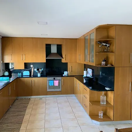 Prázdninový dům House With 4 Bedrooms In Palmeira, With Furnished Garden And Wifi *